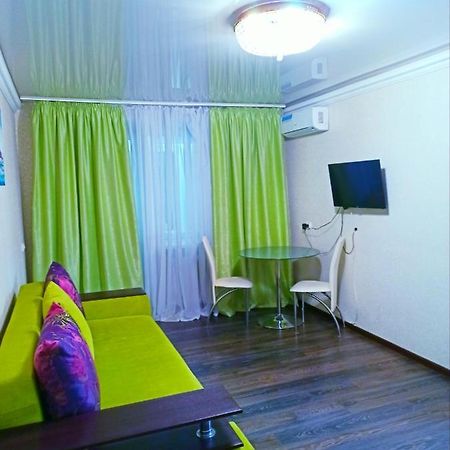Затишок У Самому Центрі Дніпра Apartment Днепър Екстериор снимка