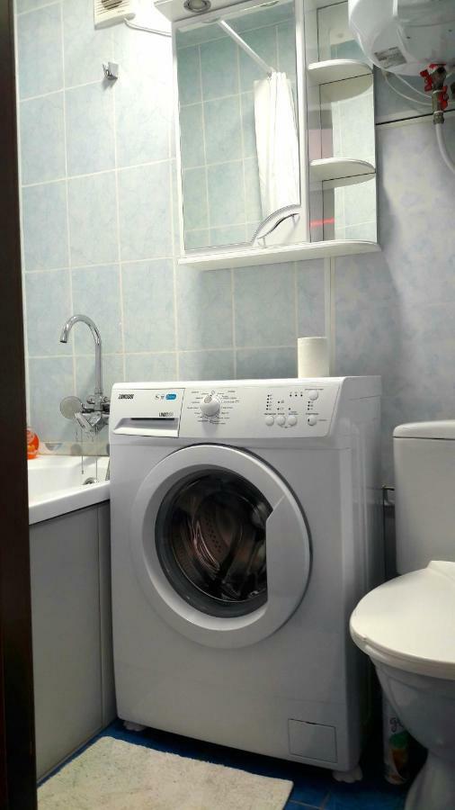 Затишок У Самому Центрі Дніпра Apartment Днепър Екстериор снимка