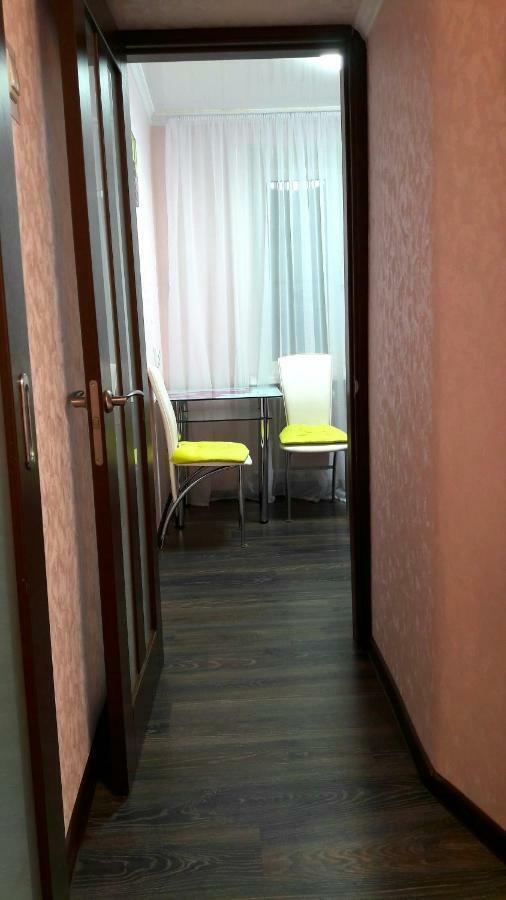 Затишок У Самому Центрі Дніпра Apartment Днепър Екстериор снимка